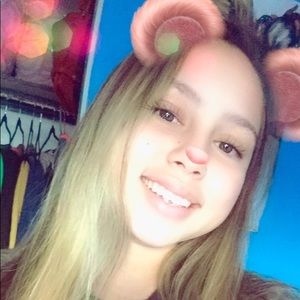 Meet your Posher, Idalis